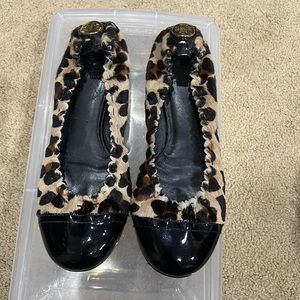 Tory Burch leopard calf hair print flats size 6 patent leather cap toe.